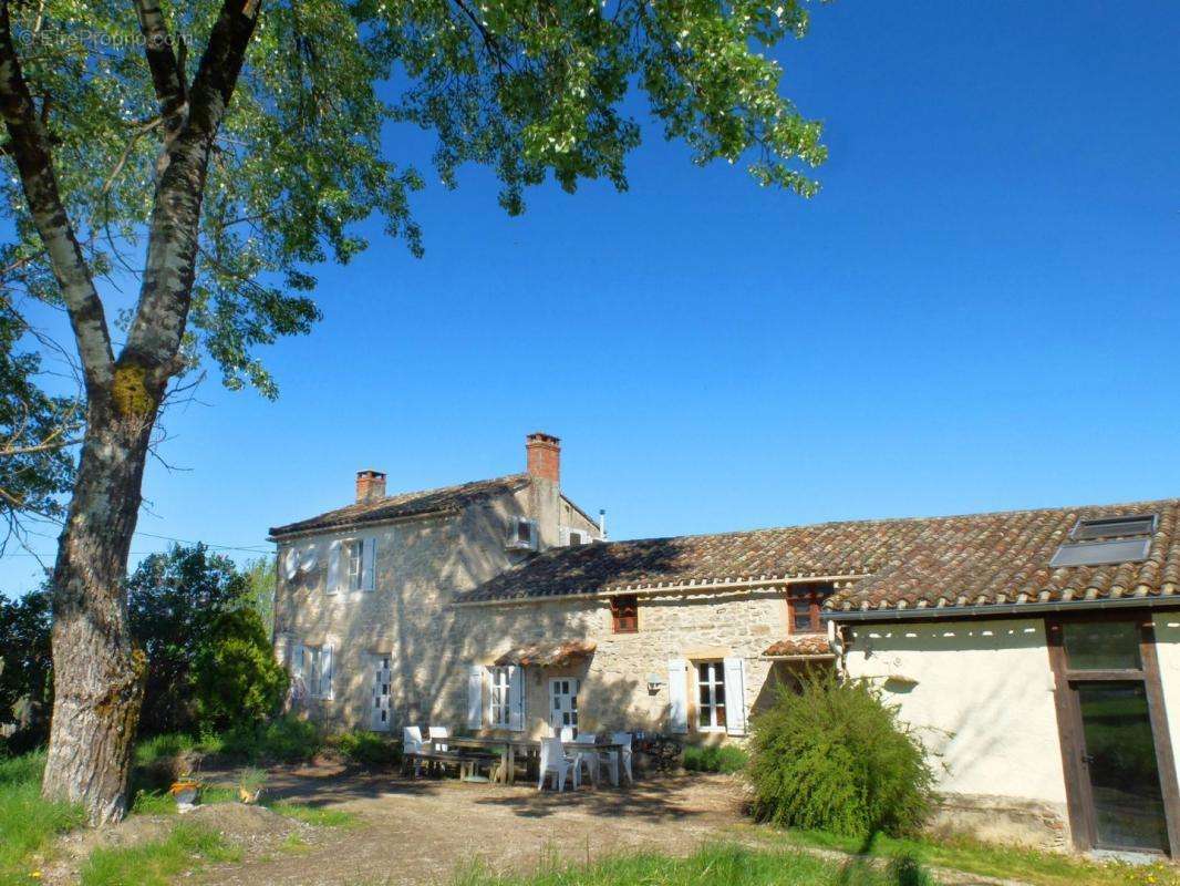 Maison à CAYLUS