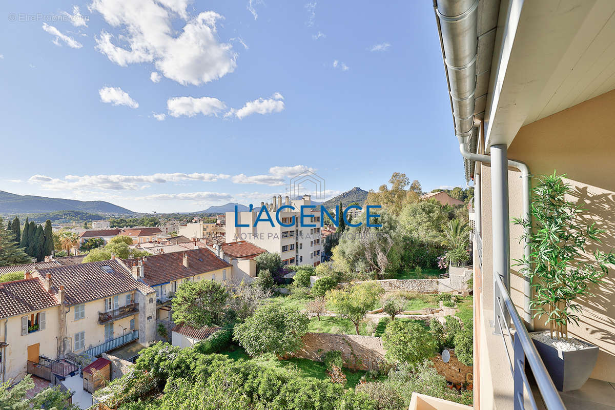 Appartement à HYERES