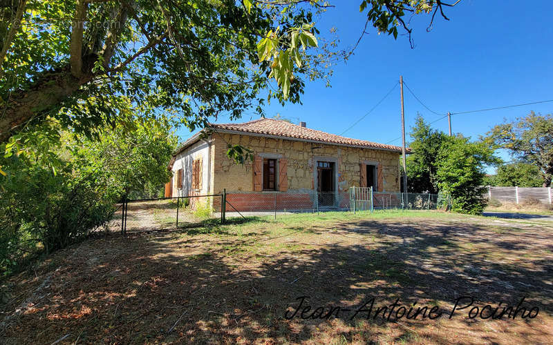 Maison à MONBLANC