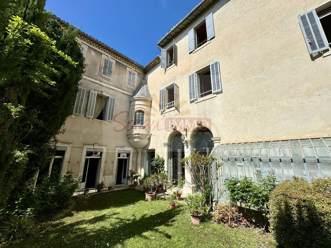 Maison à L&#039;ISLE-SUR-LA-SORGUE