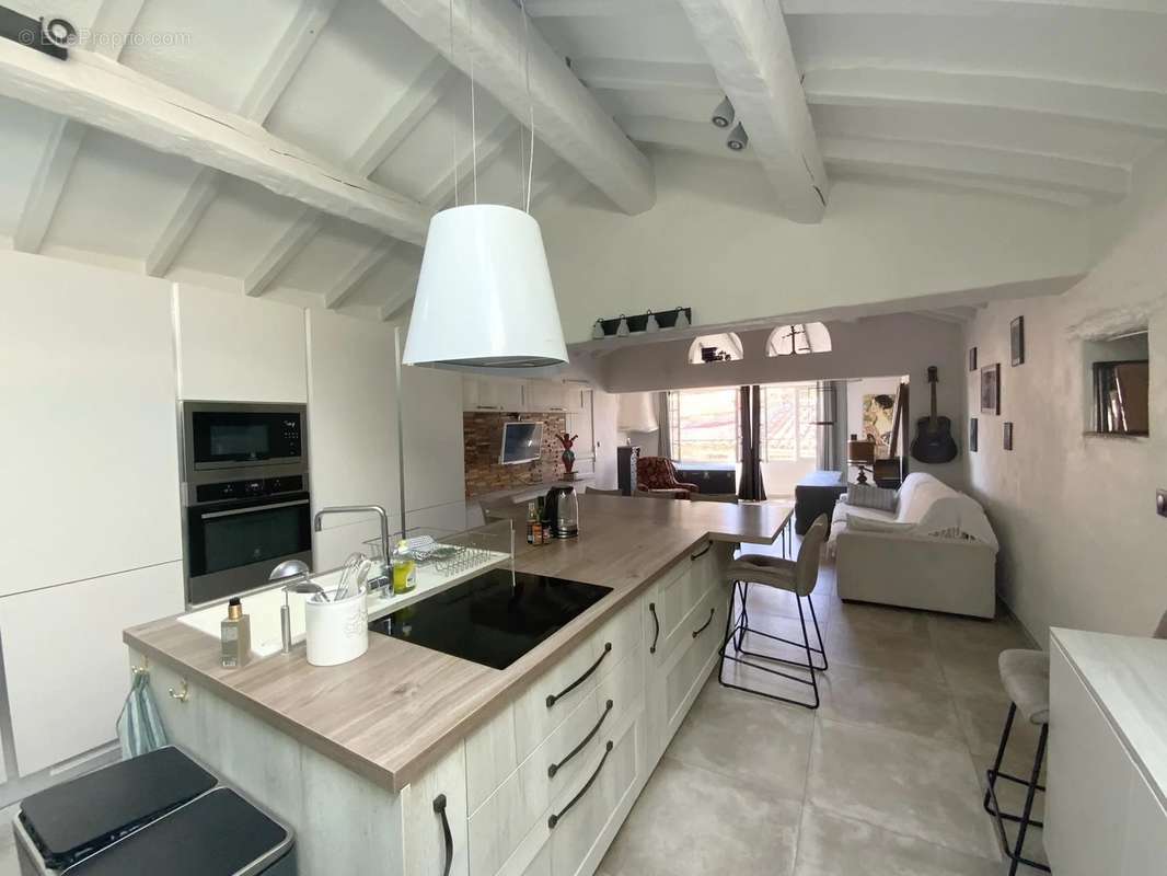 Appartement à ROQUEBRUNE-CAP-MARTIN