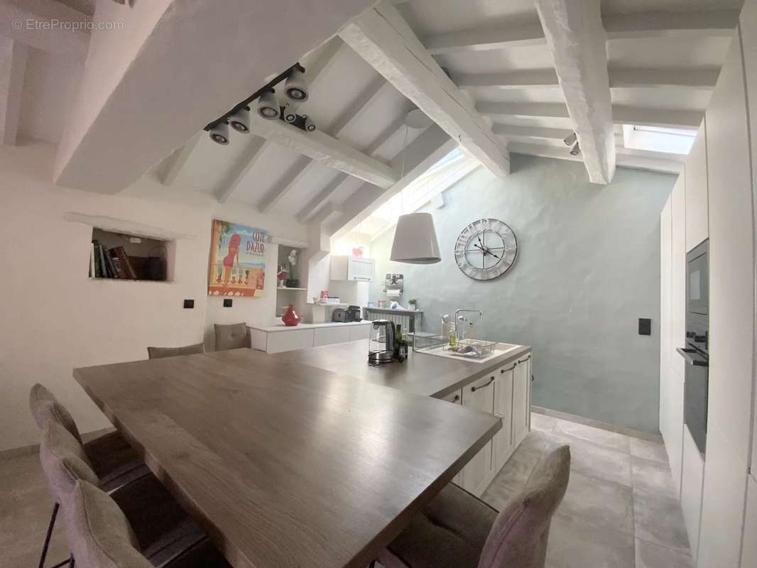 Appartement à ROQUEBRUNE-CAP-MARTIN