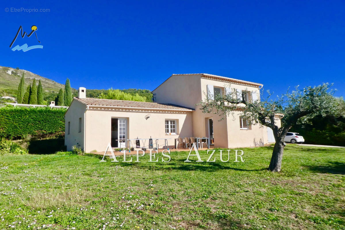 Maison à TOURRETTES-SUR-LOUP