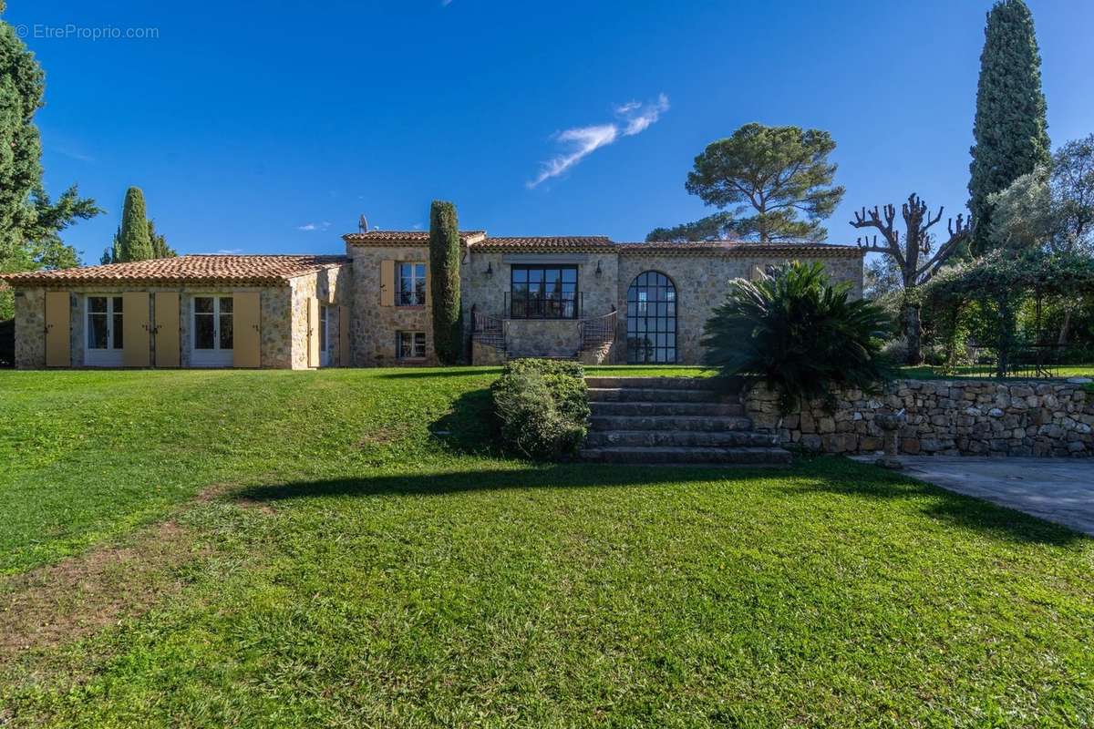 Maison à MOUGINS