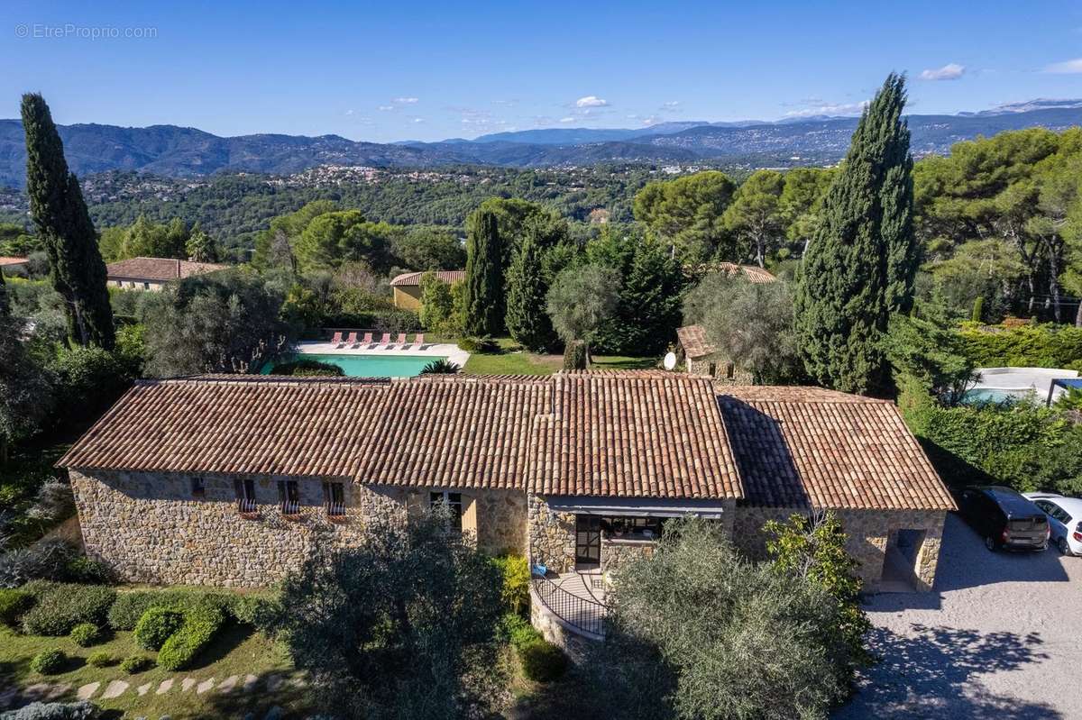 Maison à MOUGINS