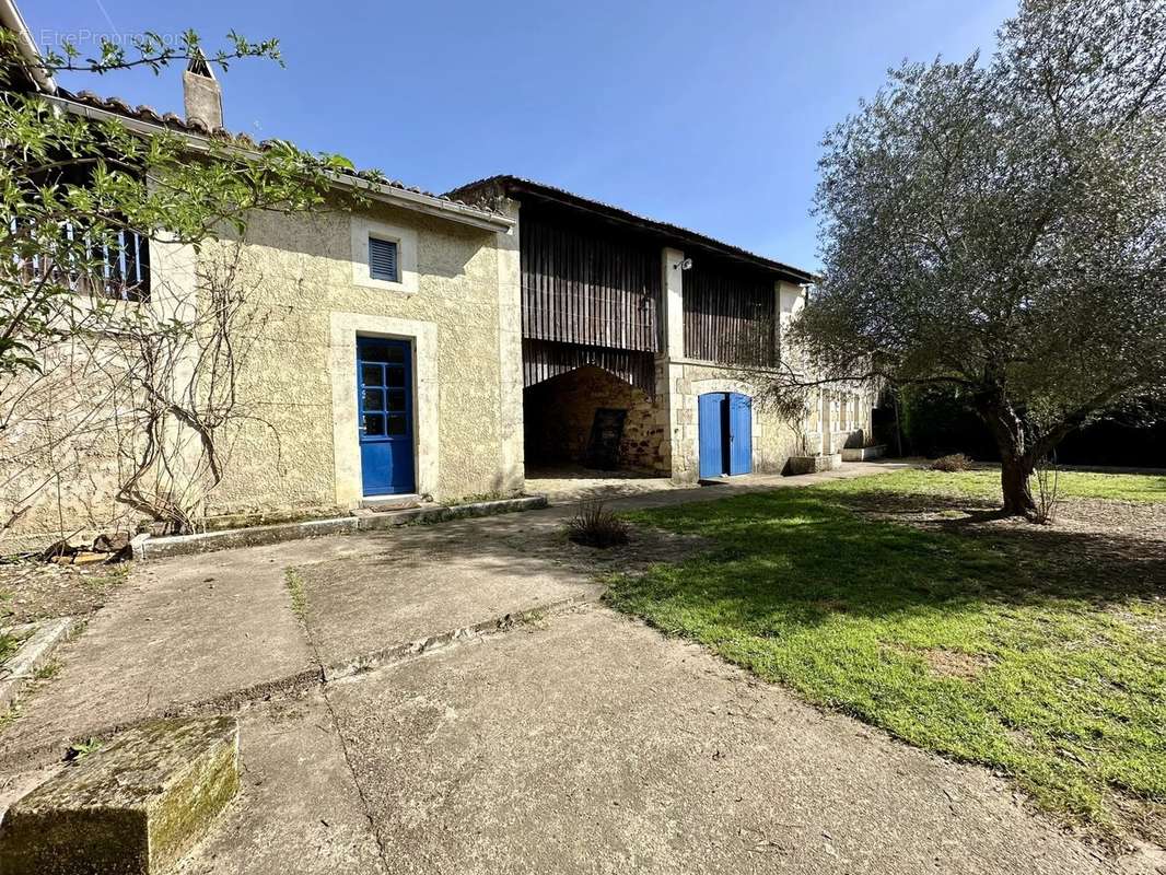 Maison à MARCILLAC