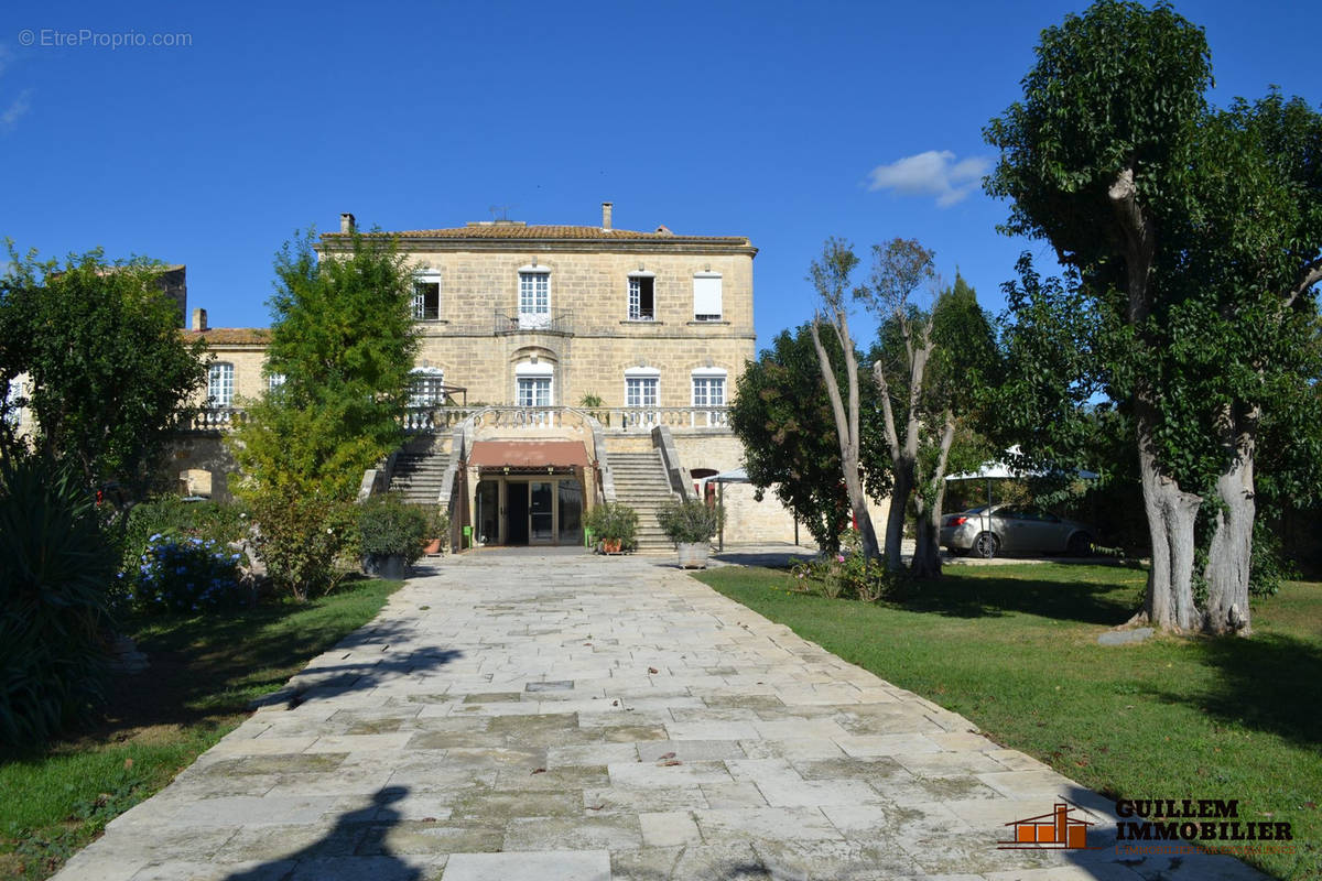 Entrée de la résidence - Appartement à BEAUCAIRE