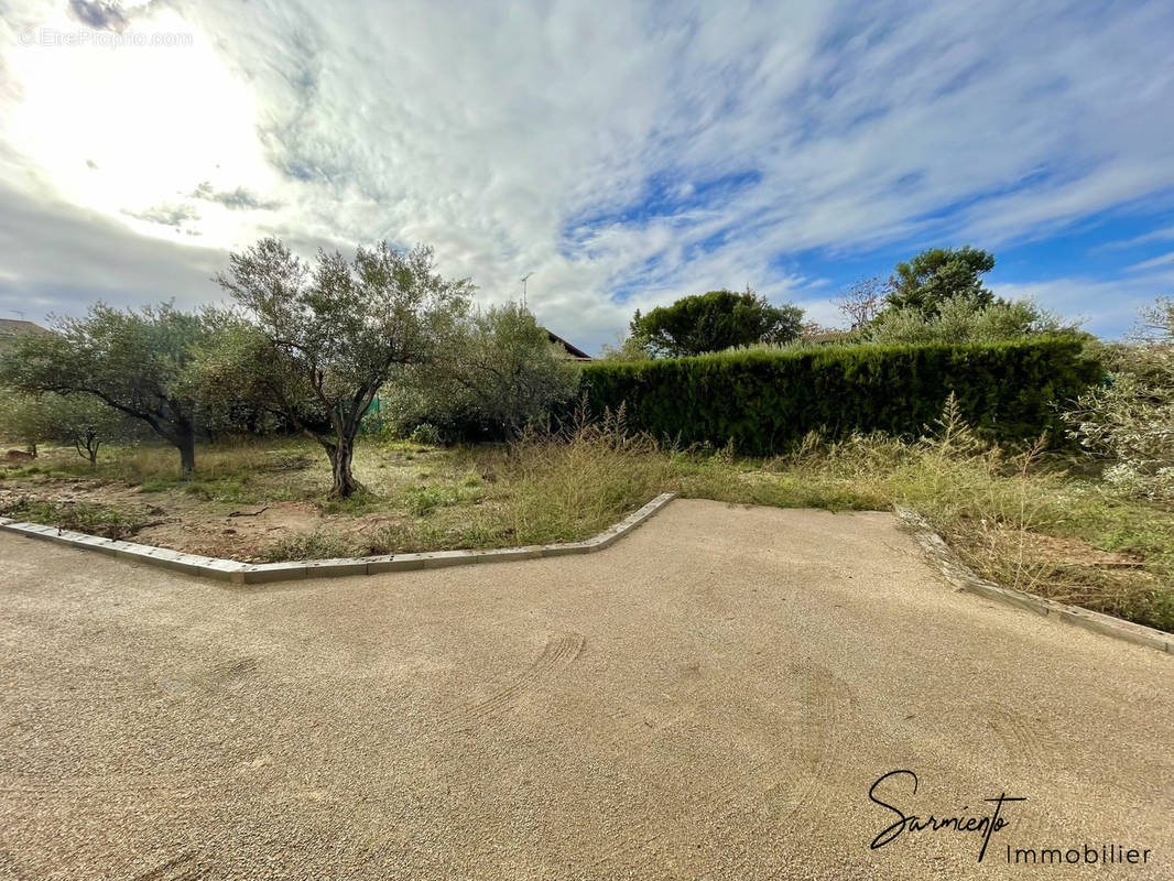 Terrain à BEAUCAIRE