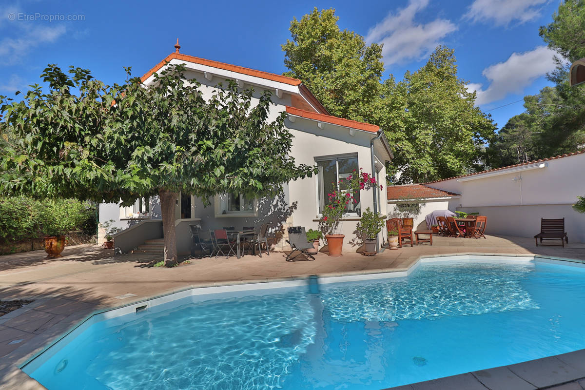 Maison à NIMES