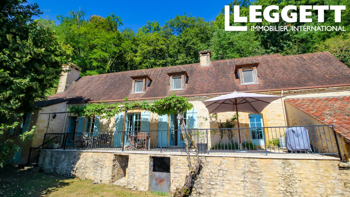 Maison à MAUZAC-ET-GRAND-CASTANG