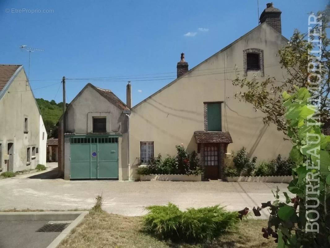 Maison à JOIGNY