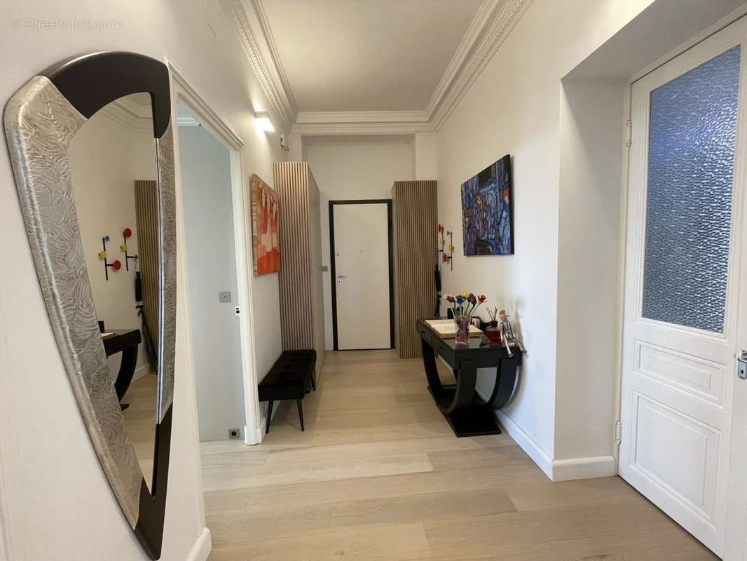 Appartement à MENTON