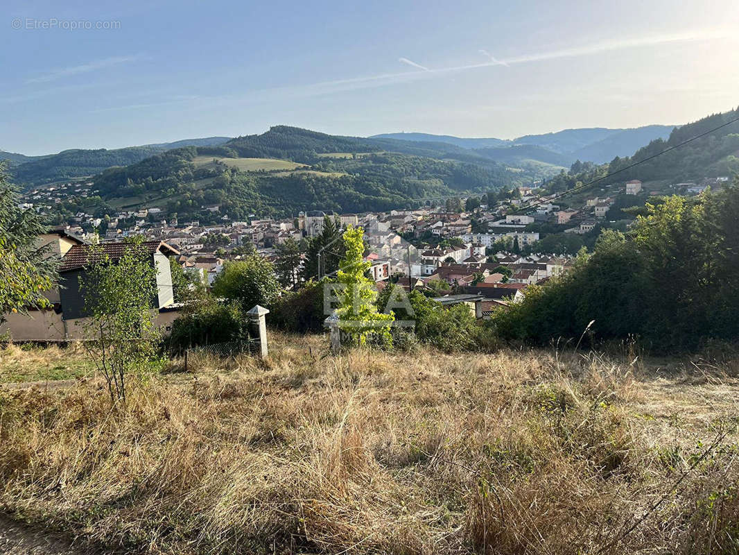 Terrain à TARARE