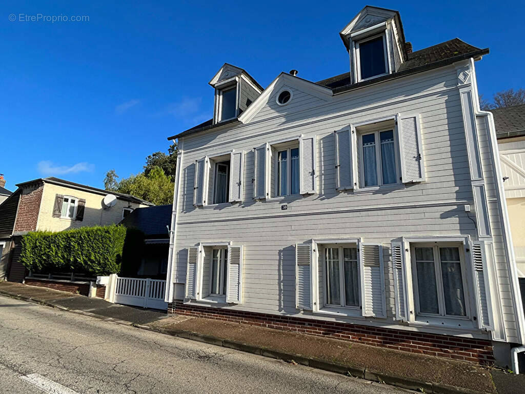 Maison à BERNAY