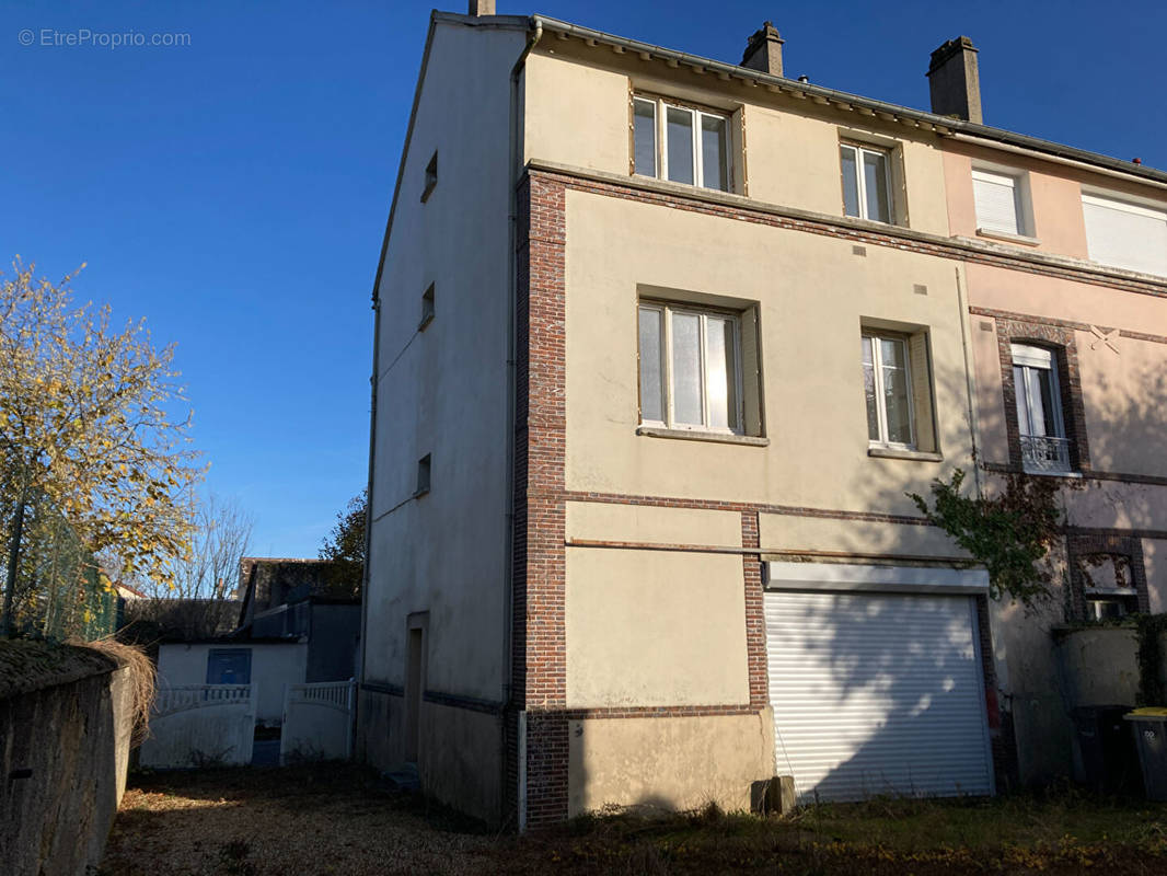 Appartement à LA LOUPE