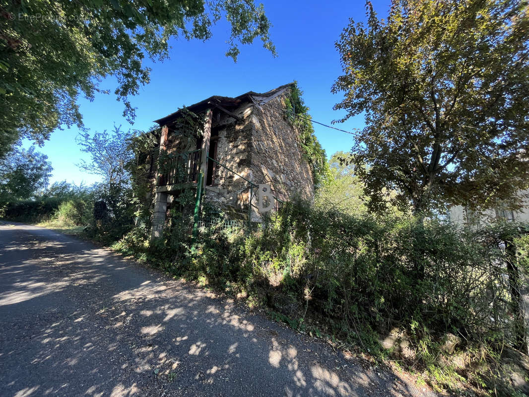 Maison à CASTELMARY