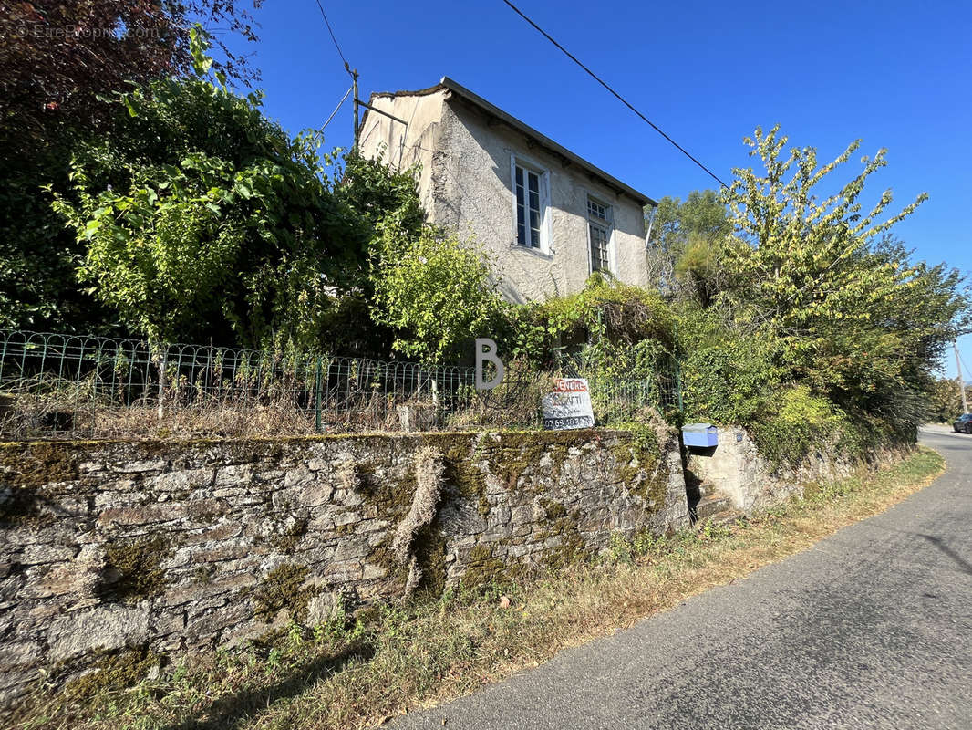 Maison à CASTELMARY