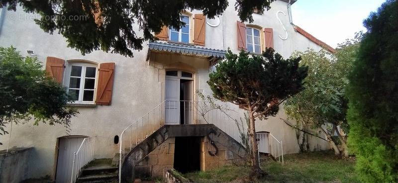 Maison à CHARLIEU