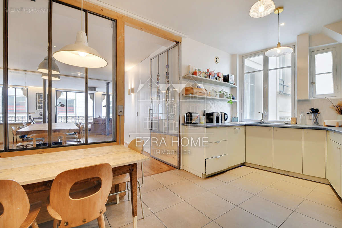 Appartement à PARIS-2E