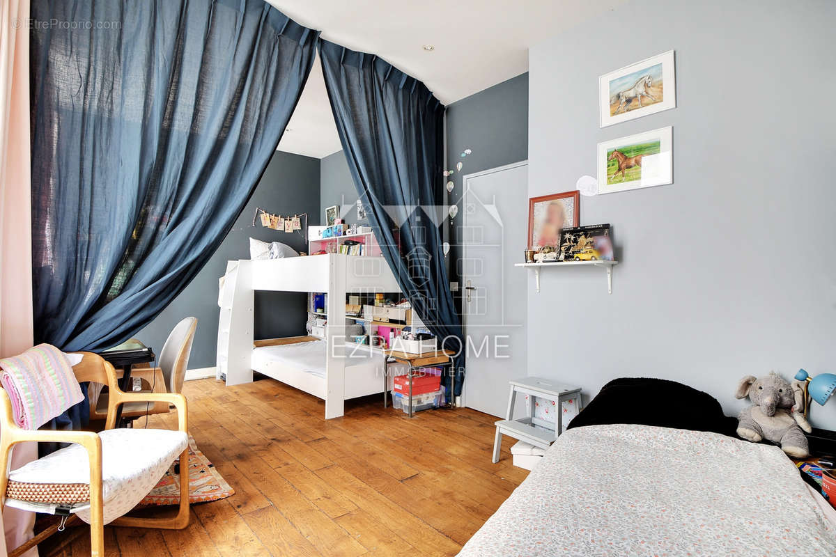 Appartement à PARIS-2E