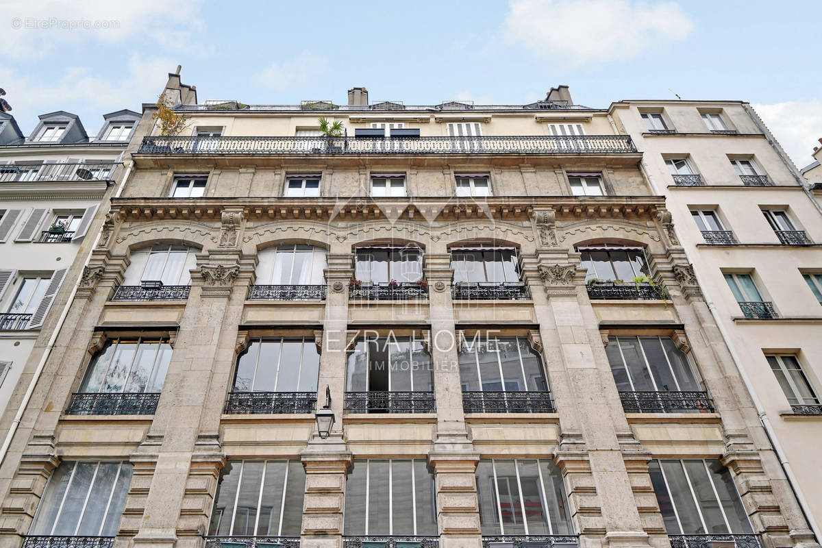 Appartement à PARIS-2E