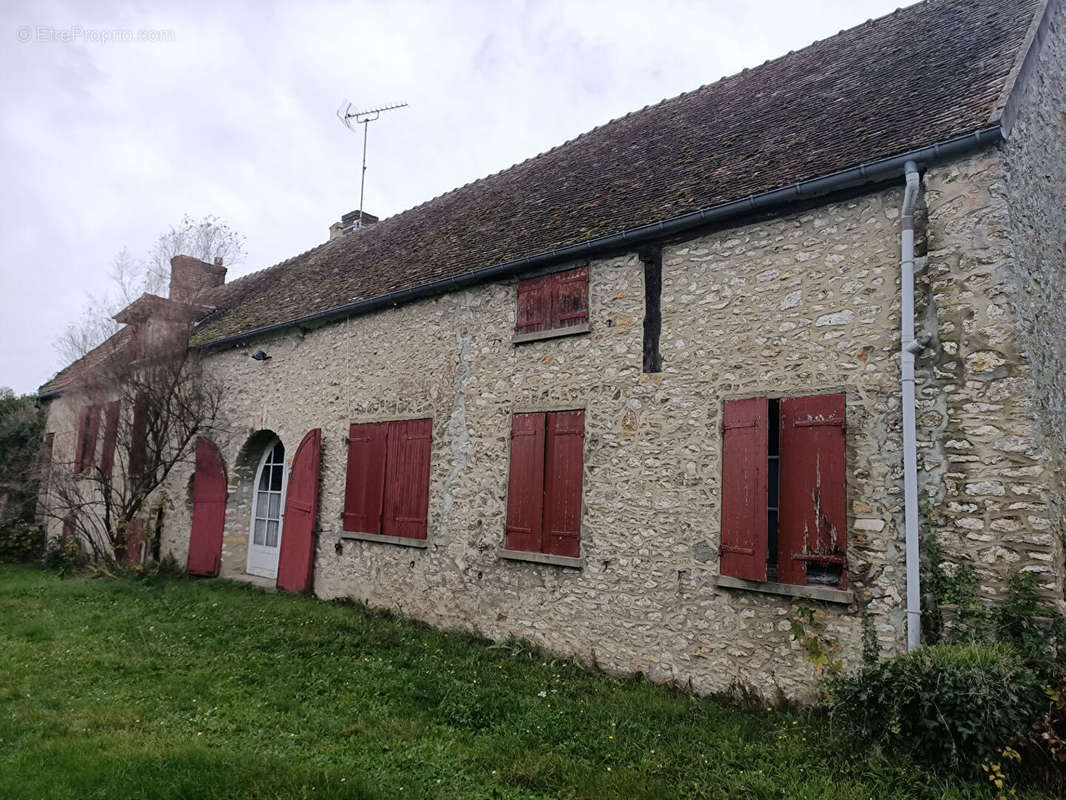 Maison à THOIRY