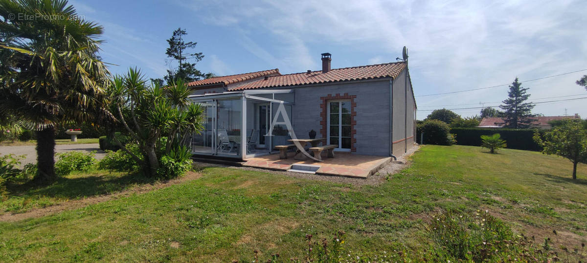 Maison à SAINT-FLORENT-DES-BOIS