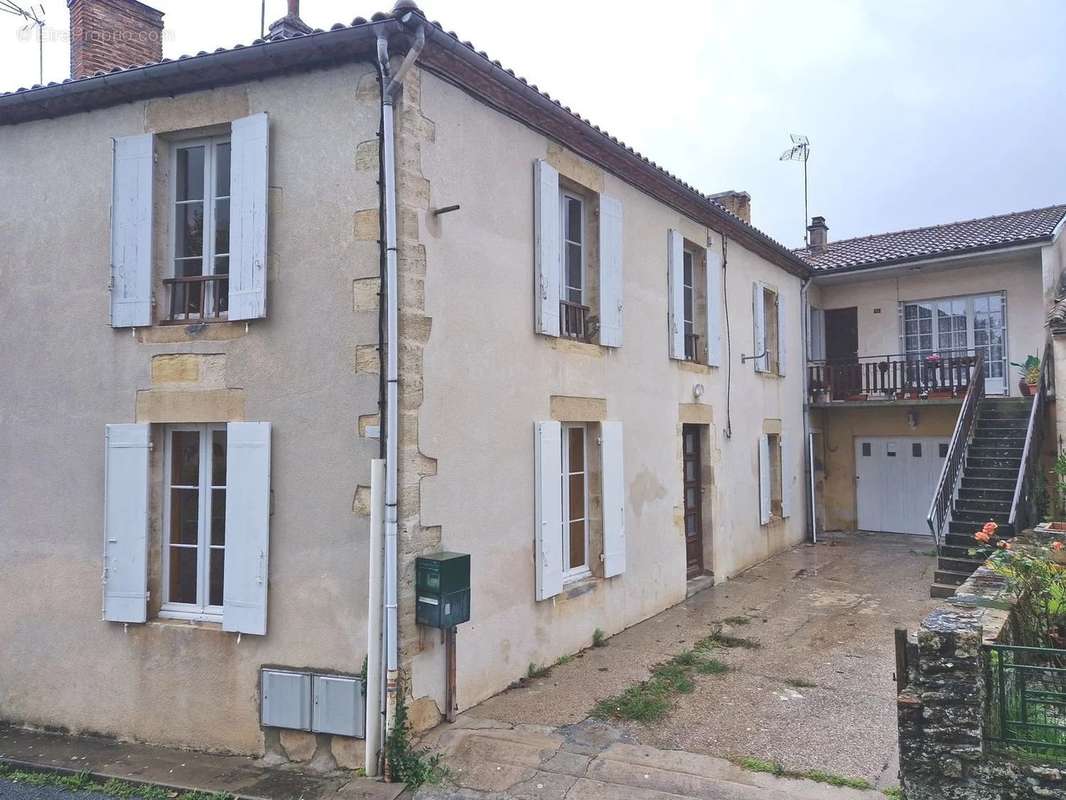 Appartement à CAUDROT