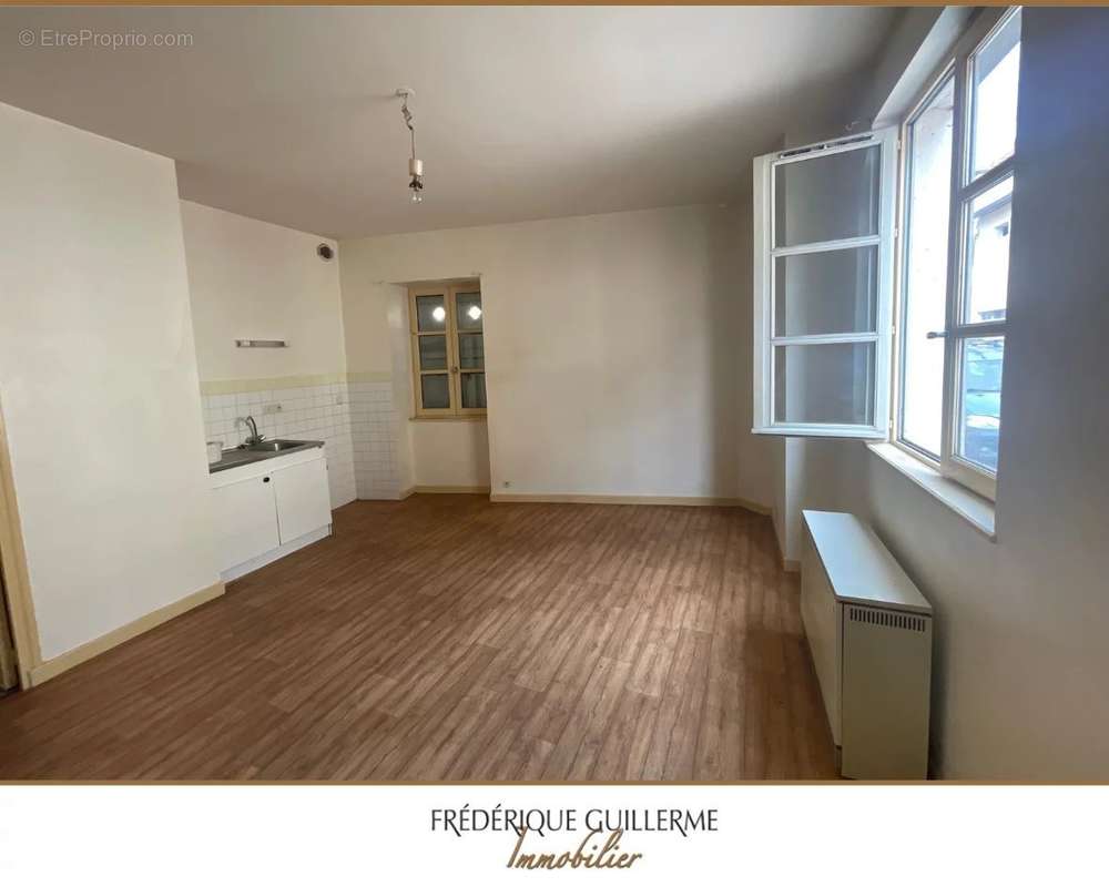 Appartement à CLUNY