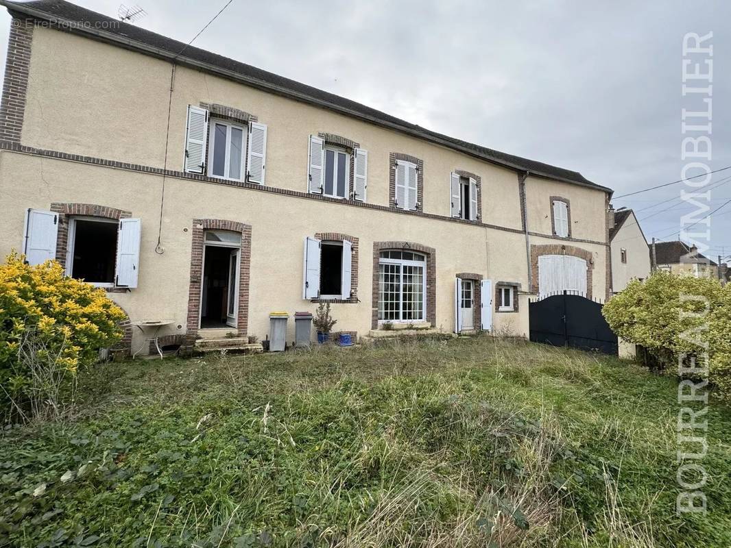 Maison à JOIGNY