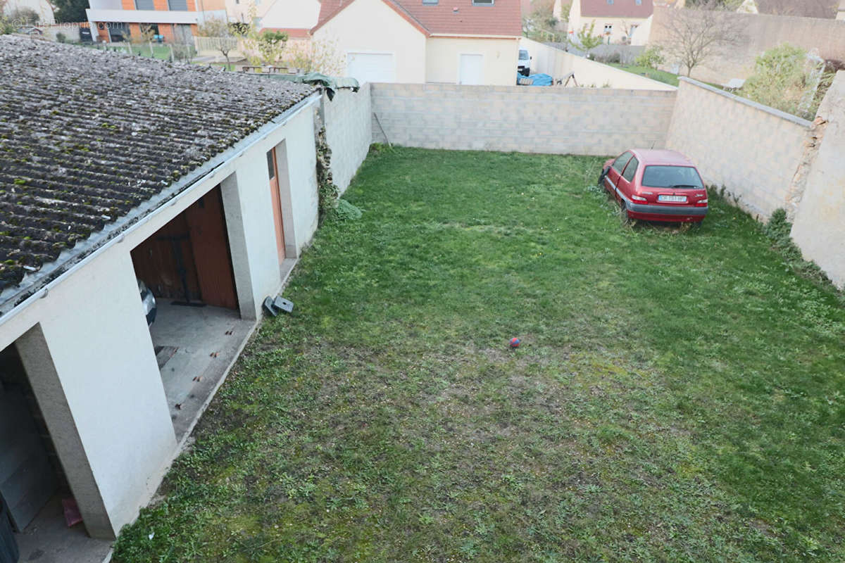 Maison à MEZIERES-SUR-SEINE