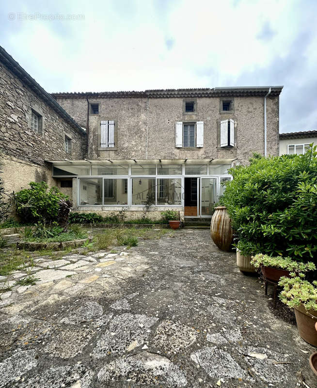 Maison à LEZIGNAN-CORBIERES