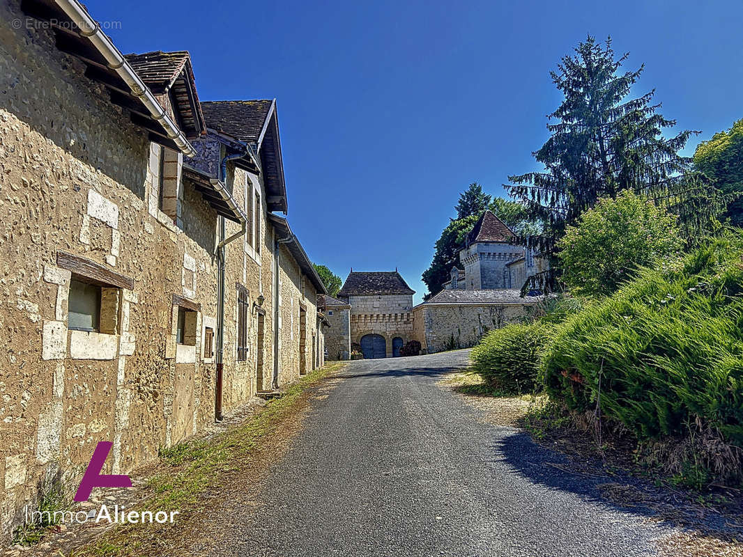 Maison à CORNILLE