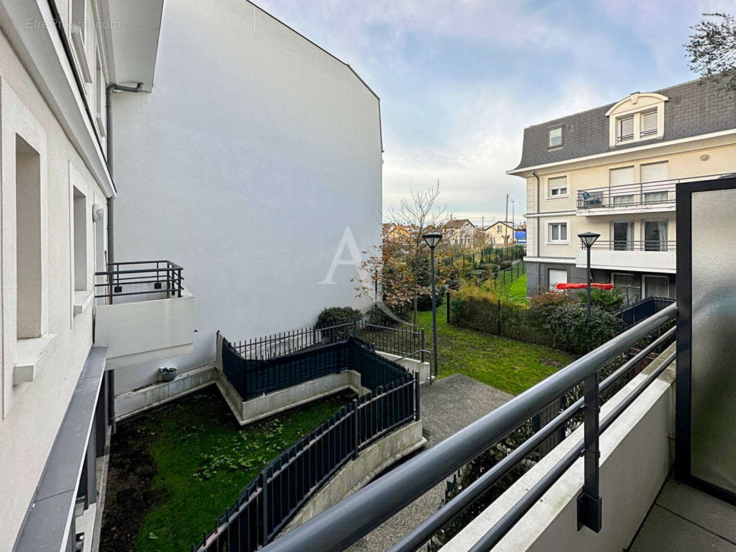 Appartement à SARTROUVILLE