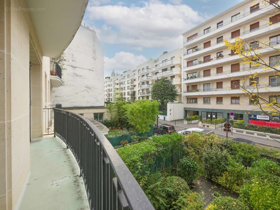 Appartement à NEUILLY-SUR-SEINE