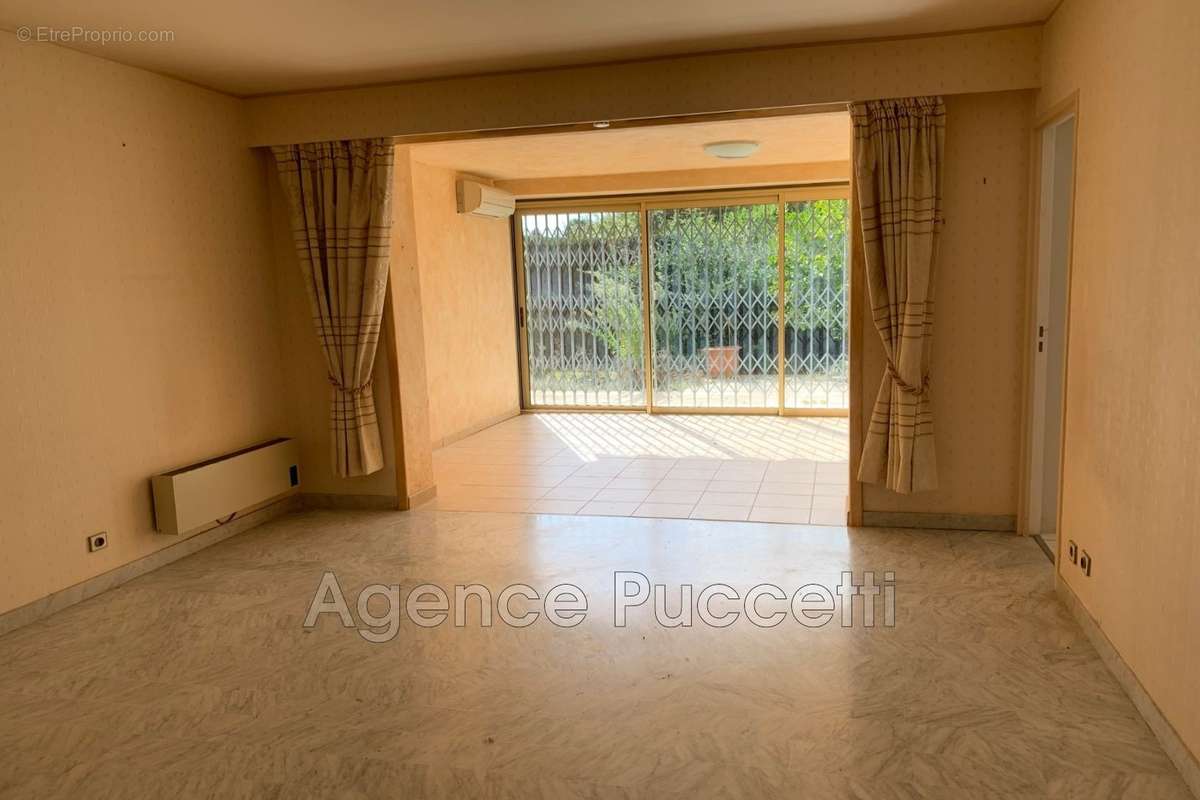 Appartement à VENCE