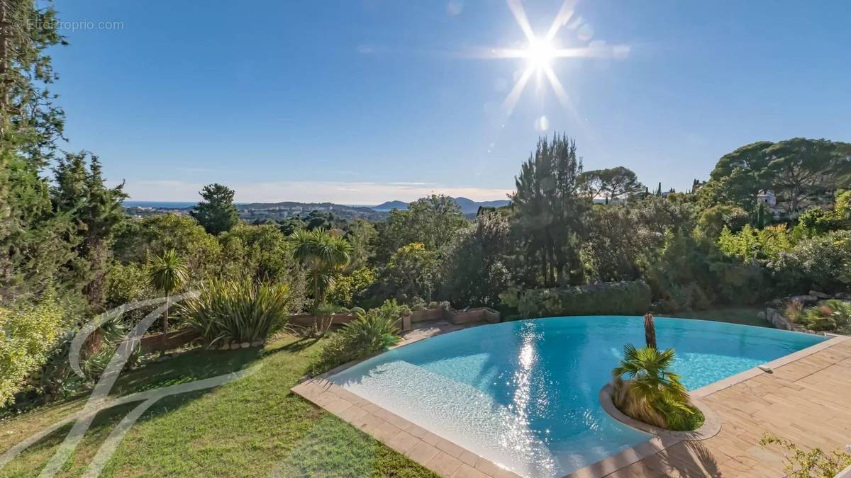 Maison à MOUGINS