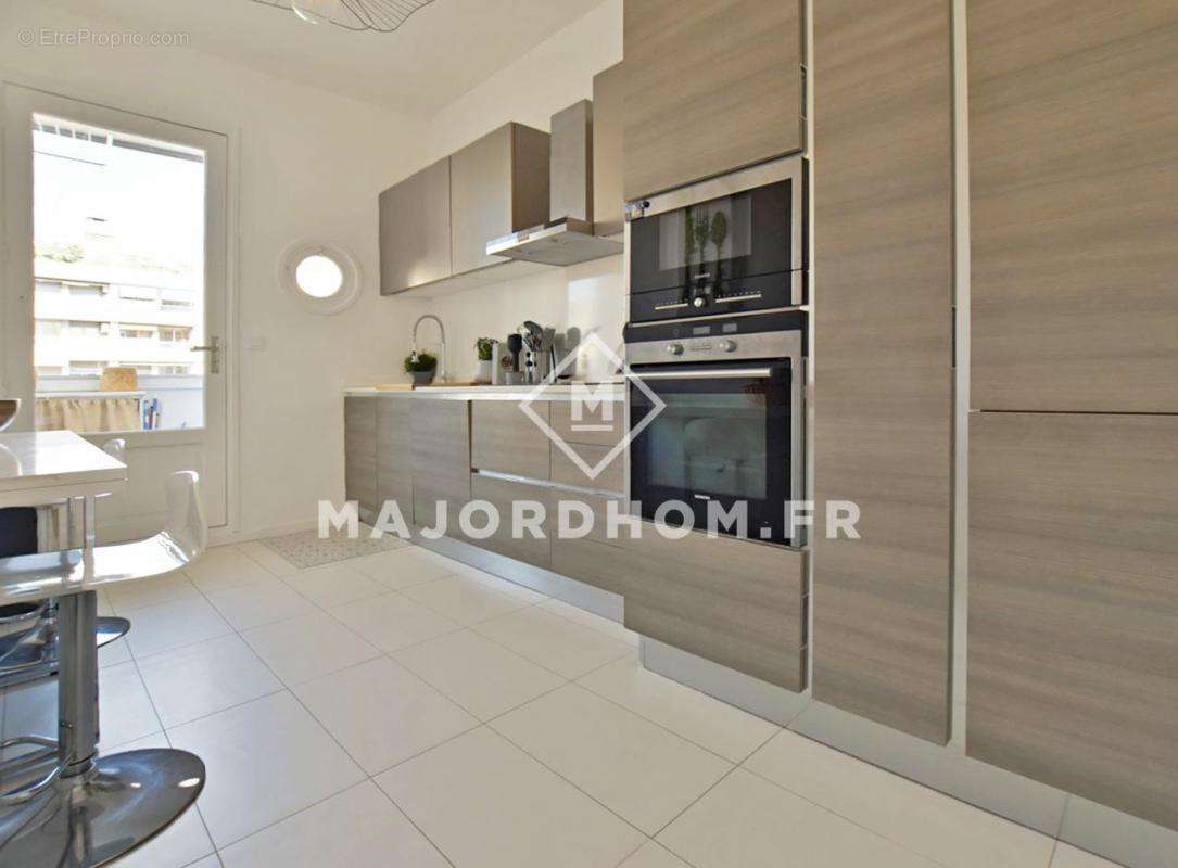 Appartement à MARSEILLE-8E