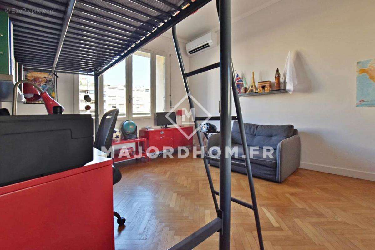 Appartement à MARSEILLE-8E