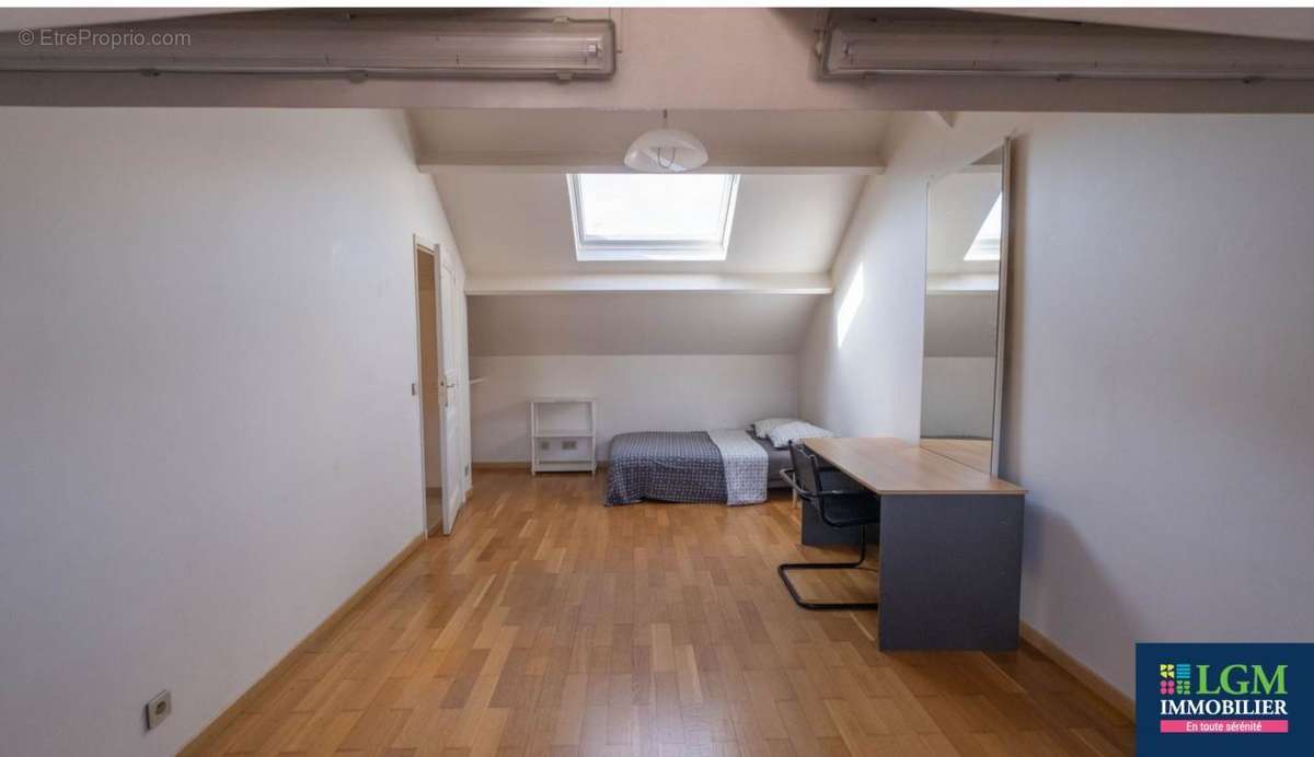 Maison a vendre  - 6 pièce(s) - 230 m2 - Surfyn