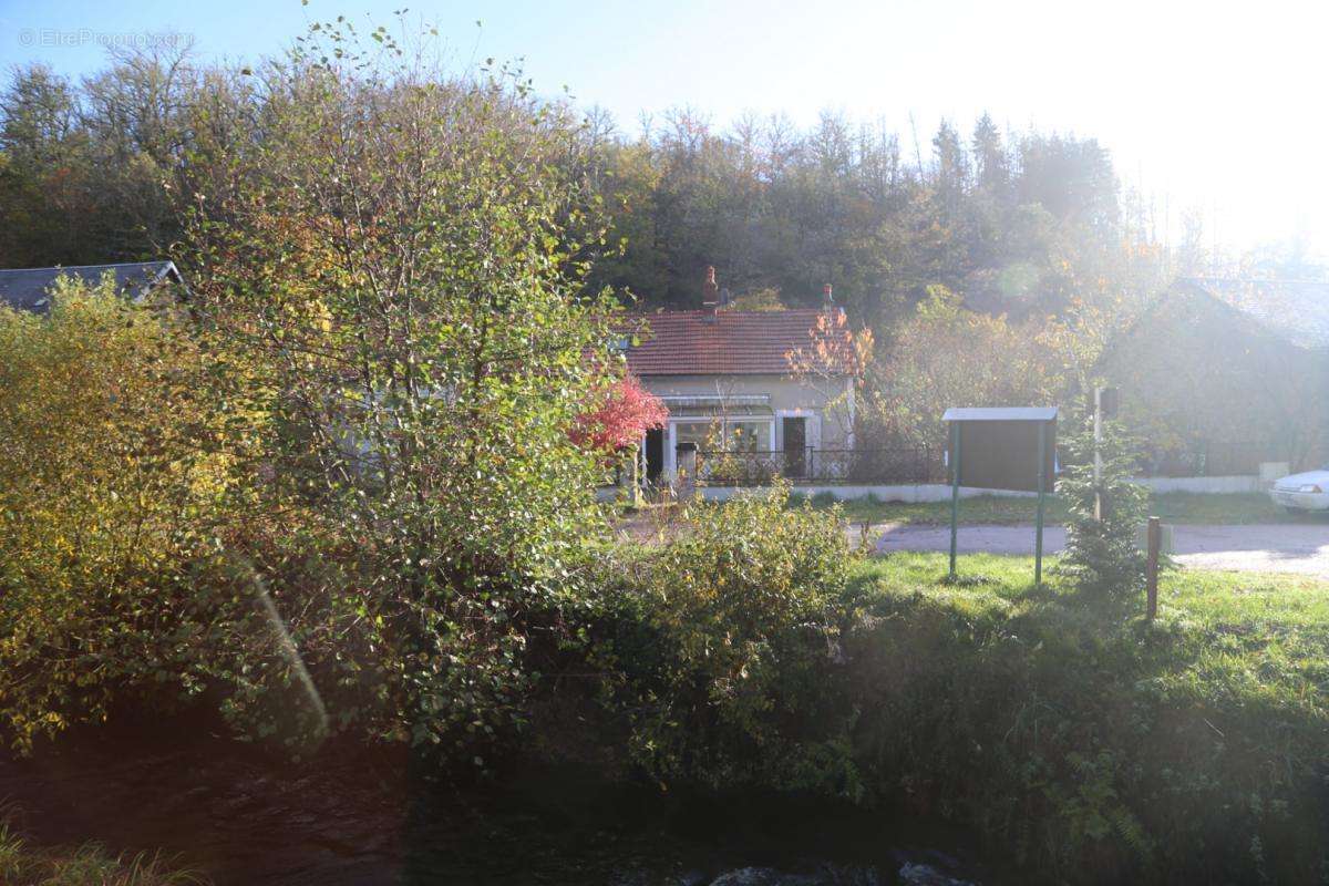 Maison à MOUX-EN-MORVAN