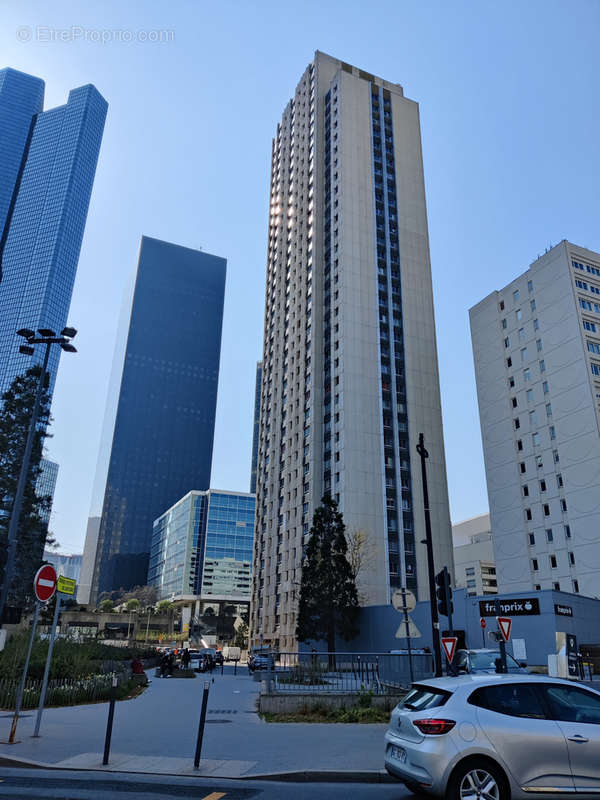 Appartement à COURBEVOIE