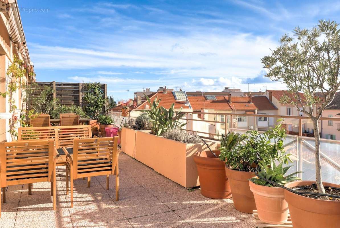 Appartement à HYERES