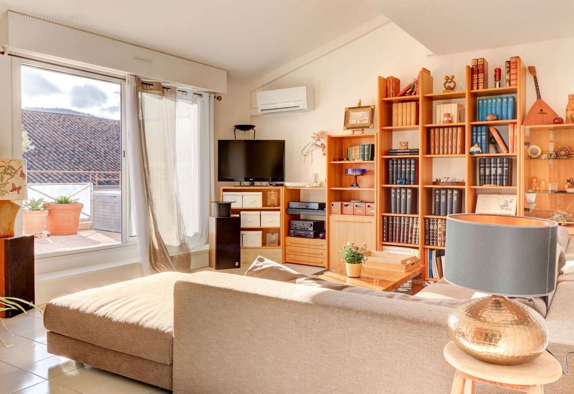 Appartement à HYERES