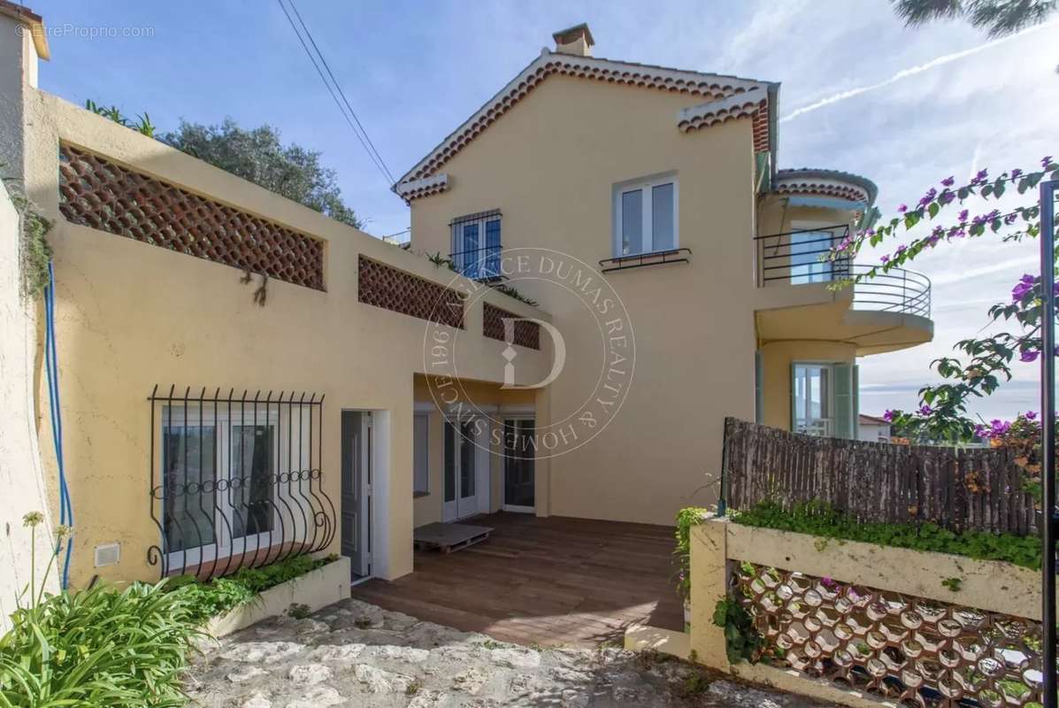 Appartement à VILLEFRANCHE-SUR-MER