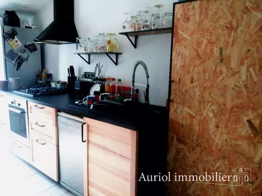 Appartement à AURIOL