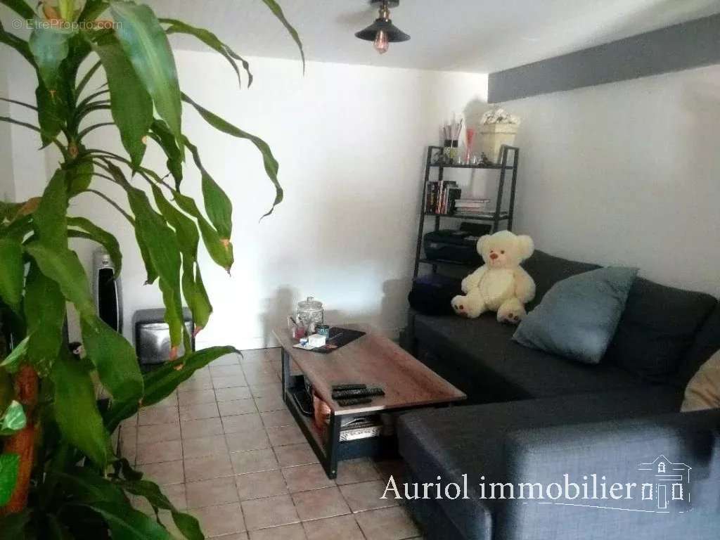 Appartement à AURIOL