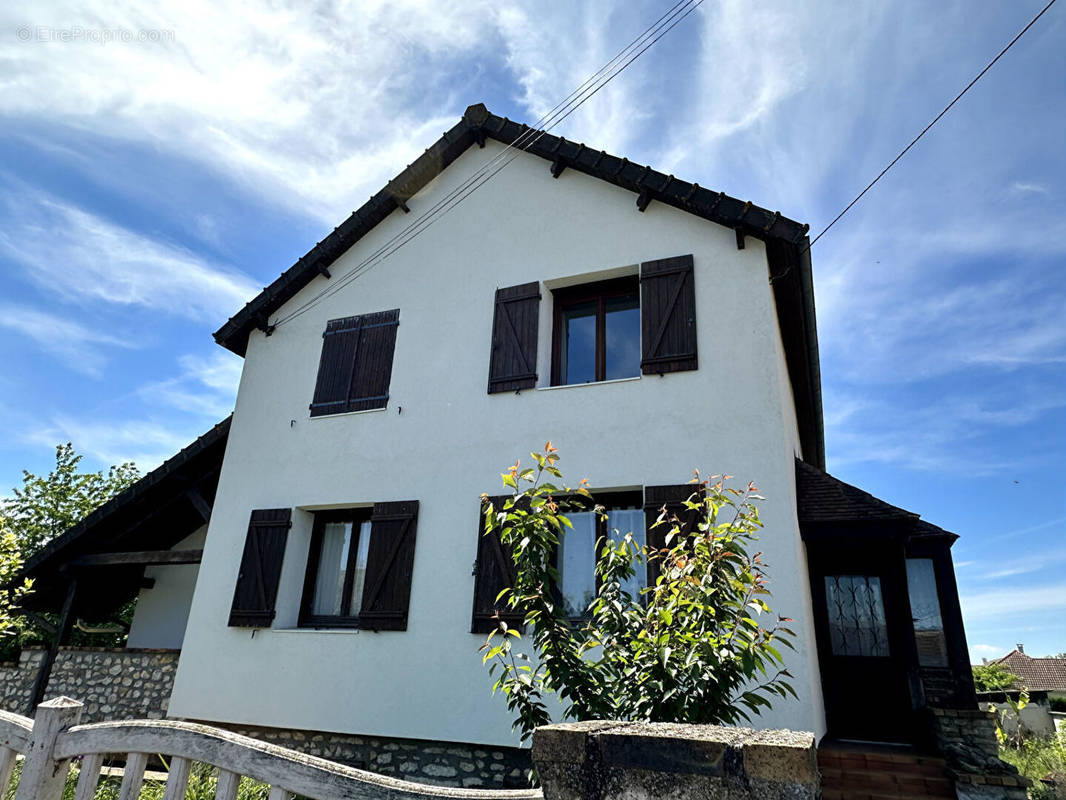 Maison à VARENNES-SUR-SEINE