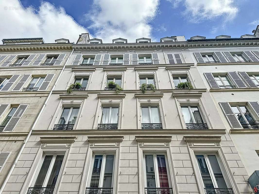 Appartement à PARIS-8E