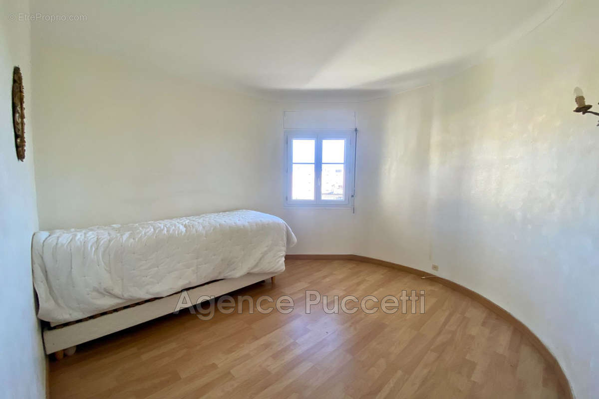 Appartement à VENCE